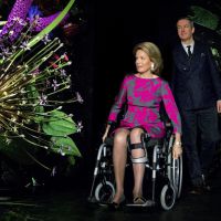 Mathilde de Belgique : Fashionista en fauteuil roulant, elle éblouit encore !