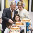  Le roi Philippe et la reine Mathilde de Belgique ont fêté le 15e anniversaire du JT des enfants, Les Niouzz, au siège de la RTBF à Bruxelles le 19 mars 2015 