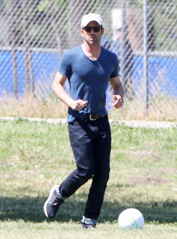 Patrick Dempsey est allé voir ses fils Darby et Sullivan jouer au football à Woodland Hills, le 29 mars 2015