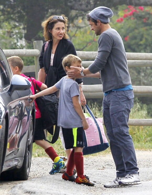 L'acteur Patrick Dempsey est allé chercher ses fils Darby et Sullivan à leur entrainement de football à Malibu, le 28 mars 2015ibu