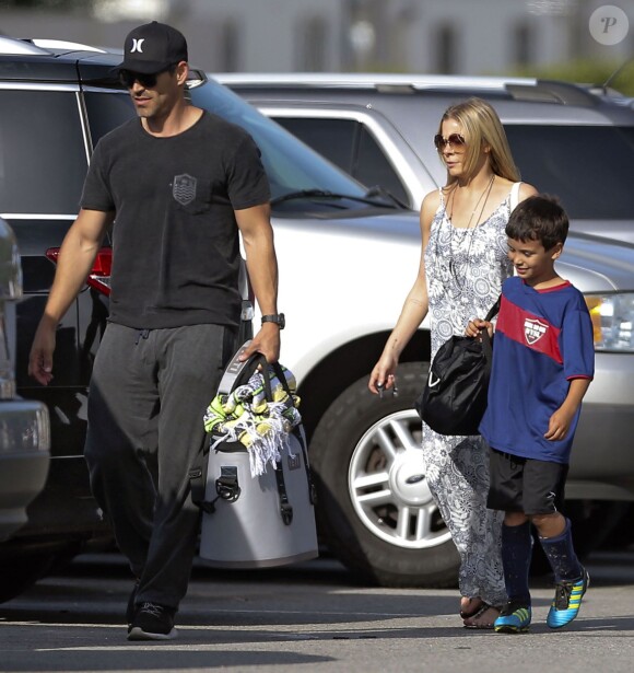 Eddie Cibrian et LeAnn Rimes sont allés voir Jake, le fils de Eddie, jouer au football à Los Angeles, le 22 mars 2015