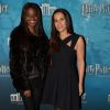 Karidja Touré et Elisa Tovati - Vernissage de l'exposition "Harry Potter" à la Cité du Cinéma à Saint-Denis, le 2 avril 2015.