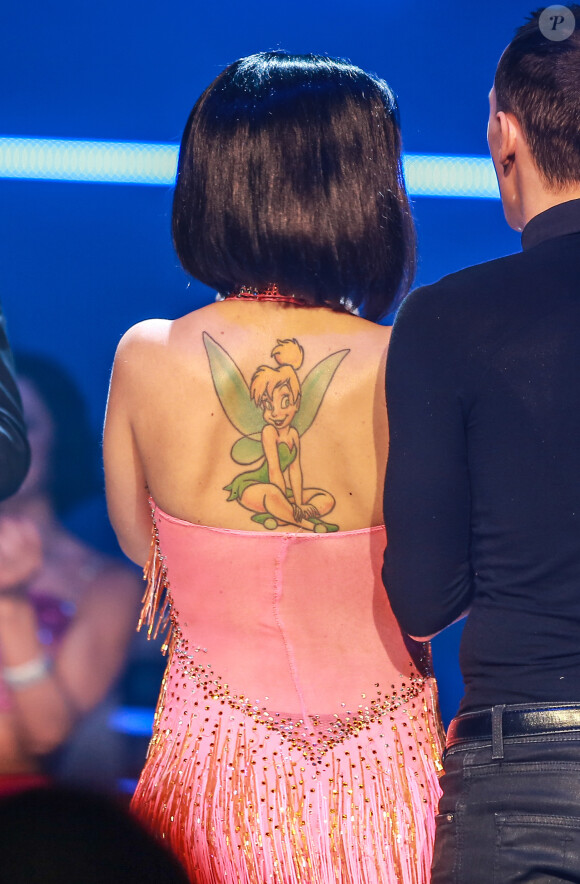 Exclusif - Alizée sur la tournée Danse avec les stars au Zénith de Lille, le 16 janvier 2015. On peut voir ici son tatouage dédié à la fée Clochette.