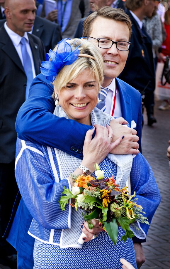 Le prince Constantijn et la princesse Laurentien des Pays-Bas le 26 avril 2014 à De Rijp lors de la Fête du roi.