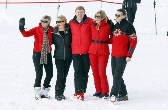La princesse Laurentien, la princesse Mabel, le roi Willem-Alexander, la reine Maxima, le prince Constantijn des Pays-Bas en vacances dans la station de ski de Lech en Autriche le 17 février 2014.