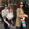 Tom Cruise et Katie Holmes et leur fille Suri au Dylan's Candy Bar, à New York, NYle 13 avril 2011