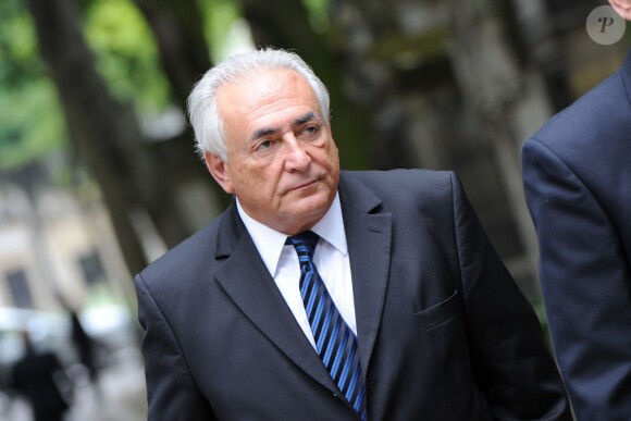 Dominique Strauss-Kahn lors des obsèques de Guy Carcassonne au cimetière de Montmartre à Paris, le 3 juin 2013