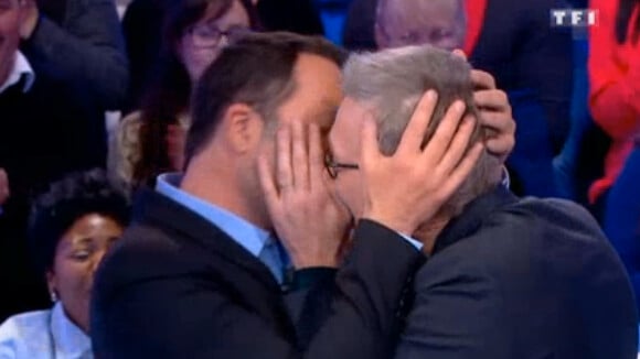 Arthur et Laurent Ruquier : Leur doux baiser échangé en pleine émission...