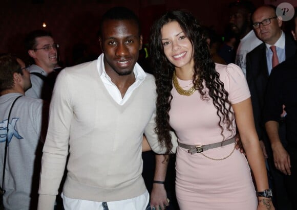 Blaise Matuidi et sa compagne Isabelle lors du lancement du jeu FIFA 2014 à la Gaîté Lyrique à Paris, le 23 septembre 2013