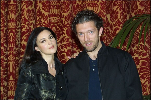 Monica Bellucci et Vincent Cassel à Paris le 29 octobre 2004.