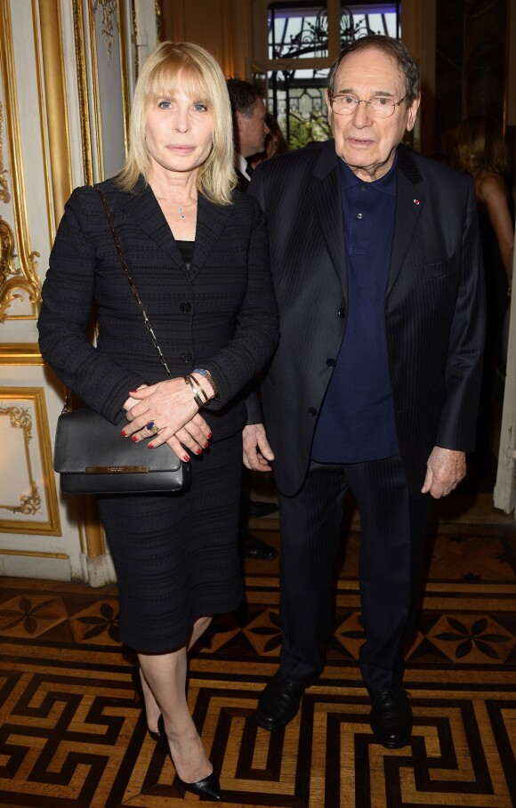 Candice Patou et son mari Robert Hossein - Soirée de prestige à l'hôtel Marcel Dassault Pour "Autistes sans Frontières" à Paris le 16 avril 2015. 