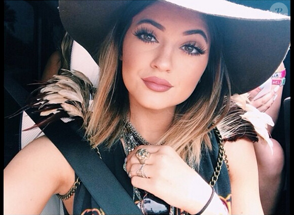 Selfie de Kylie Jenner publié le 19 avril 2014.