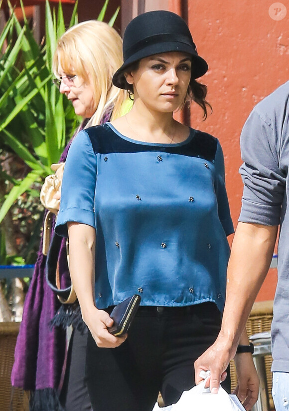 Mila Kunis à Beverly Hills, Los Angeles, le 19 février 2015.