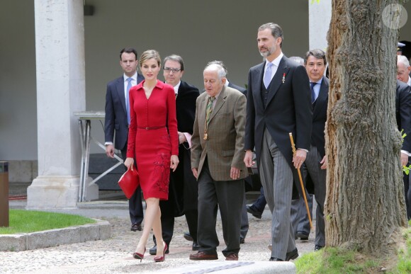 Le roi Felipe VI et la reine Letizia d'Espagne présidaient le 23 avril 2015 à l'université Alcala de Henares, à Madrid, pour la remise du prix littéraire Miguel de Cervantes à Juan Goytisolo