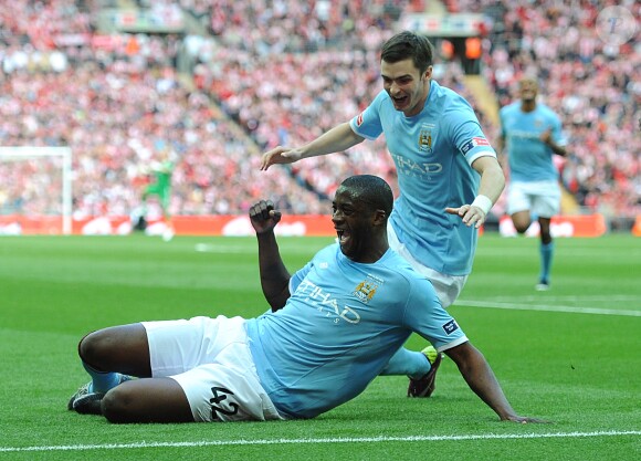 Yaya Toure et Adam Johnson sous les couleurs de Manchester City en mai 2011