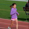 L'adorable Suri Cruise fait de l'athlétisme à Los Angeles, le 8 avril 2015. À 9 ans, la fille de Katie Holmes et Tom Cruise est très sportive.