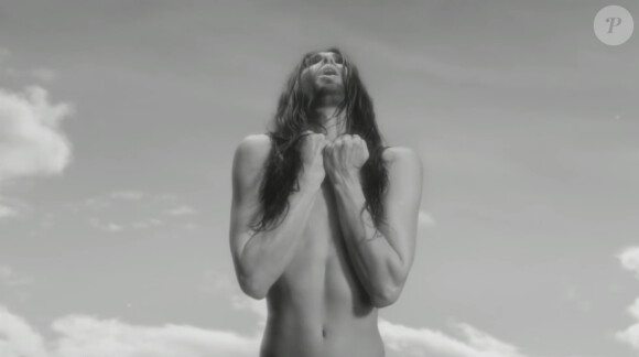 Conchita Wurst dans You Are Unstoppable, son nouveau clip. Avril 2015.