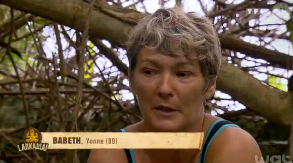 Babeth dans le premier épisode de Koh-Lanta 2015 (TF1) 2015. Diffusé le 24 avril 2015.