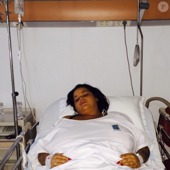 Sarah Fraisou des Princes de l'amour 2 : À l'hôpital en Tunisie après sa liposuccion 