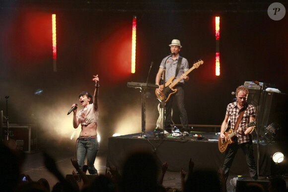 Le groupe Superbus en concert au théâtre de Verdure à Nice, le 9 juillet 2010