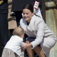 Sofia Hellqvist, fiancée du prince carl Philip de Suède, a bien aidé la princesse Madeleine, enceinte de sept mois, en s'occupant de sa fille d'un an, la princesse Leonore, lors des célébrations traditionnelles du 69e anniversaire du roi Carl XVI Gustaf de Suède, le 30 avril 2015 au palais Drottningholm à Stockholm.