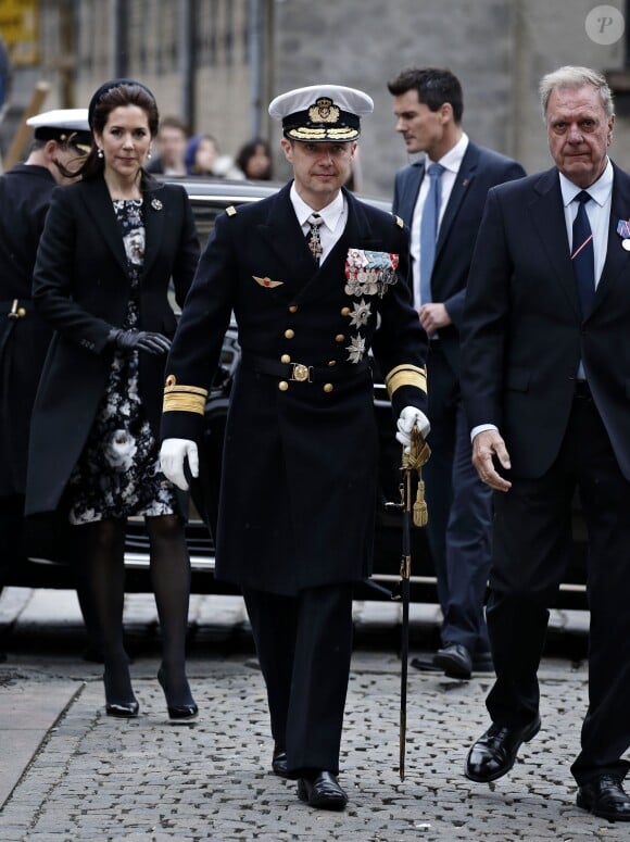 Le prince Frederik et la princesse Mary de Danemark assistaient le 5 mai 2015 en la cathédrale Notre-Dame de Copenhague à une cérémonie commémorant les 70 ans de la libération du Danemark, après cinq ans d'occupation allemande lors de la Seconde Guerre mondiale. Plus tôt le même jour, le couple princier avait déjà pris part à des commémorations dans le quartier du Nyhavn.