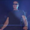 Jean-Claude Van Damme dans le clip du titre The Hum de Dimitri Vegas & Like Mike vs Ummet Ozcan.