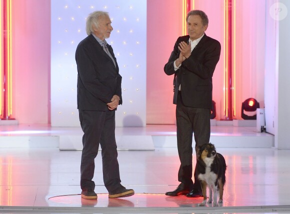 Pierre Richard et Michel Drucker et sa chienne Isia - Enregistrement de l'émission "Vivement Dimanche" à Paris le 6 avril 2015 et qui est diffusée le 10 mai 2015. 