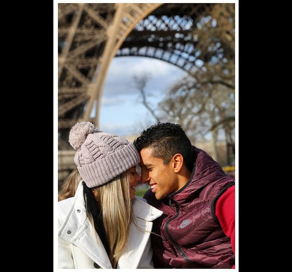 Marquinhos et sa fiancée Carol - photo issue du compte Instagram de Marquinhos le 23 février 2015