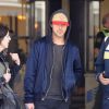 Ryan Gosling arrive à l'aéroport à Los Angeles le 17 avril 2015.
