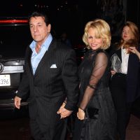 Pamela Anderson : Tout en élégance pour un dîner avec son ex, Chuck Zito