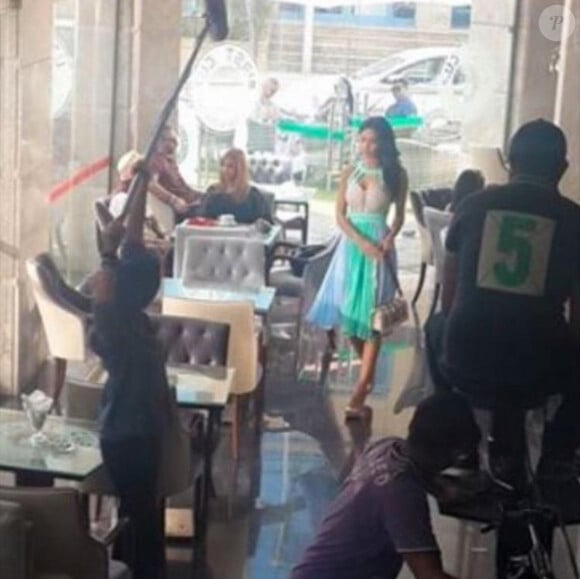Leila Ben Khalifa en plein tournage pour une série à Tunis, le 8 mai 2015.