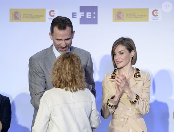 Le roi Felipe VI et la reine Letizia d'Espagne lors de la 23e édition des prix de journalisme Roi d'Espagne et de la 11e édition du prix de journalisme Don Quichotte à Madrid, le 7 mai 2015.