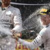 Douche de champagne pour Nico Rosberg à l'issue du Grand Prix d'Espagne sur le circuit de Catalogne, le 10 mai 2015