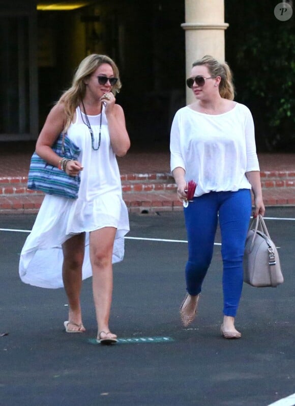 Haylie Duff et sa soeur Hilary dans les rues de Los Angeles, le 9 septembre 2012
