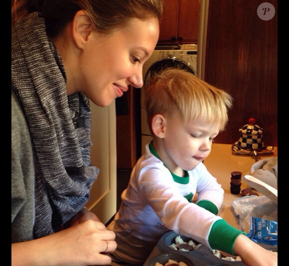 Haylie Duff et Luca, le fils de sa soeur a ajouté une photo à son compte Instagram, le 26 novembre 2014