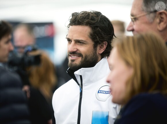 Le prince Carl Philip de Suède le 8 mai 2015 sur le circuit de Skövde, lors d'une manche du STCC avec son team Volvo Polestar