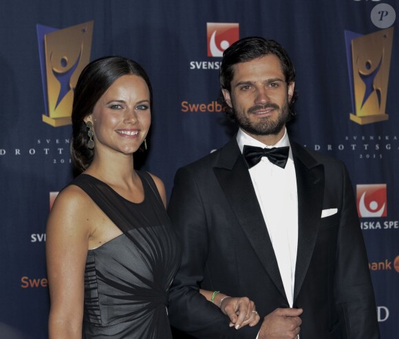 Le prince Carl Philip de Suède et sa fiancée Sofia Hellqvist au Gala suédois des sports 2015 à la Ericsson Globe Arena à Stockholm, le 19 janvier 2015.