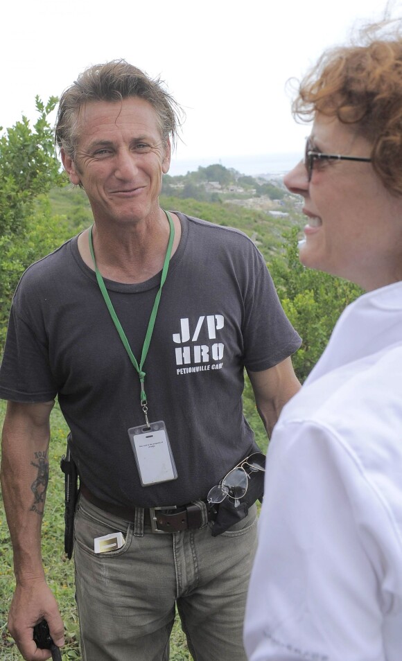 Sean penn à Haiti en avril 2010.