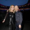 Bonnie Tyler et Jimmy Somerville en backstage du concert Stars 80 le 9 mai 2015, au Stade de France