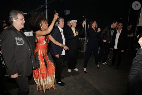 Patrick Hernandez, Cookie Dingler, Laroche Valmont, Sabrina, Sacha Goeller(Debut de Soiree) en backstage du concert Stars 80 le 9 mai 2015, au Stade de France