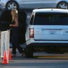 Gwyneth Paltrow et son nouveau compagnon le producteur Brad Falchuk (Nip/Tuck, Glee) arrivent à l'anniversaire de Robert Downey Jr. qui fête ses 50 ans le 4 avril 2015 au Barker Hangar à Santa Monica.