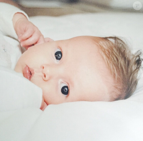 Gwyneth Paltrow a ajouté une photo à son compte Instagram de sa fille Apple pour son anniversaire, le 14 mai 2015