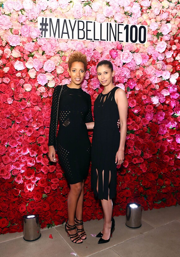 Carlie Cushnie et Michelle Ochs (créatrices de Cushnie et Ochs) assistent à la soirée des 100 ans de Maybelline New York à l'IAC Building. New York, le 14 mai 2015.