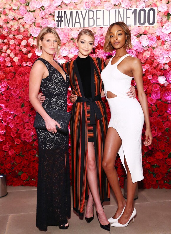Alexandra Richards, Gigi Hadid et Jourdan Dunn assistent à la soirée des 100 ans de Maybelline New York à l'IAC Building. New York, le 14 mai 2015.
