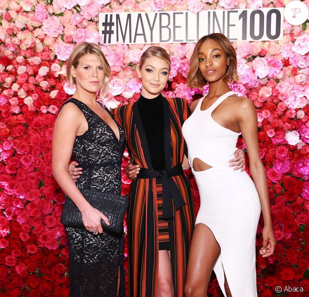 Alexandra Richards, Gigi Hadid et Jourdan Dunn assistent à la soirée des 100 ans de Maybelline New York à l'IAC Building. New York, le 14 mai 2015.