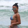 Christina Milian se détend à la plage à Miami le 15 mai 2015