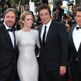  Denis Villeneuve, Emily Blunt, Benicio Del Toro, Josh Brolin - Mont&eacute;e des marches de l'&eacute;quipe du film "Sicario" lors du 68e Festival International du Film de Cannes le 19 mai 2015 