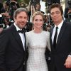 Denis Villeneuve, Emily Blunt, Benicio Del Toro - Montée des marches de l'équipe du film "Sicario" lors du 68e Festival International du Film de Cannes le 19 mai 2015