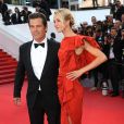 Josh Brolin et sa fiancée Kathryn Boyd - Montée des marches du film "Sicario" lors du 68e Festival International du Film de Cannes le 19 mai 2015